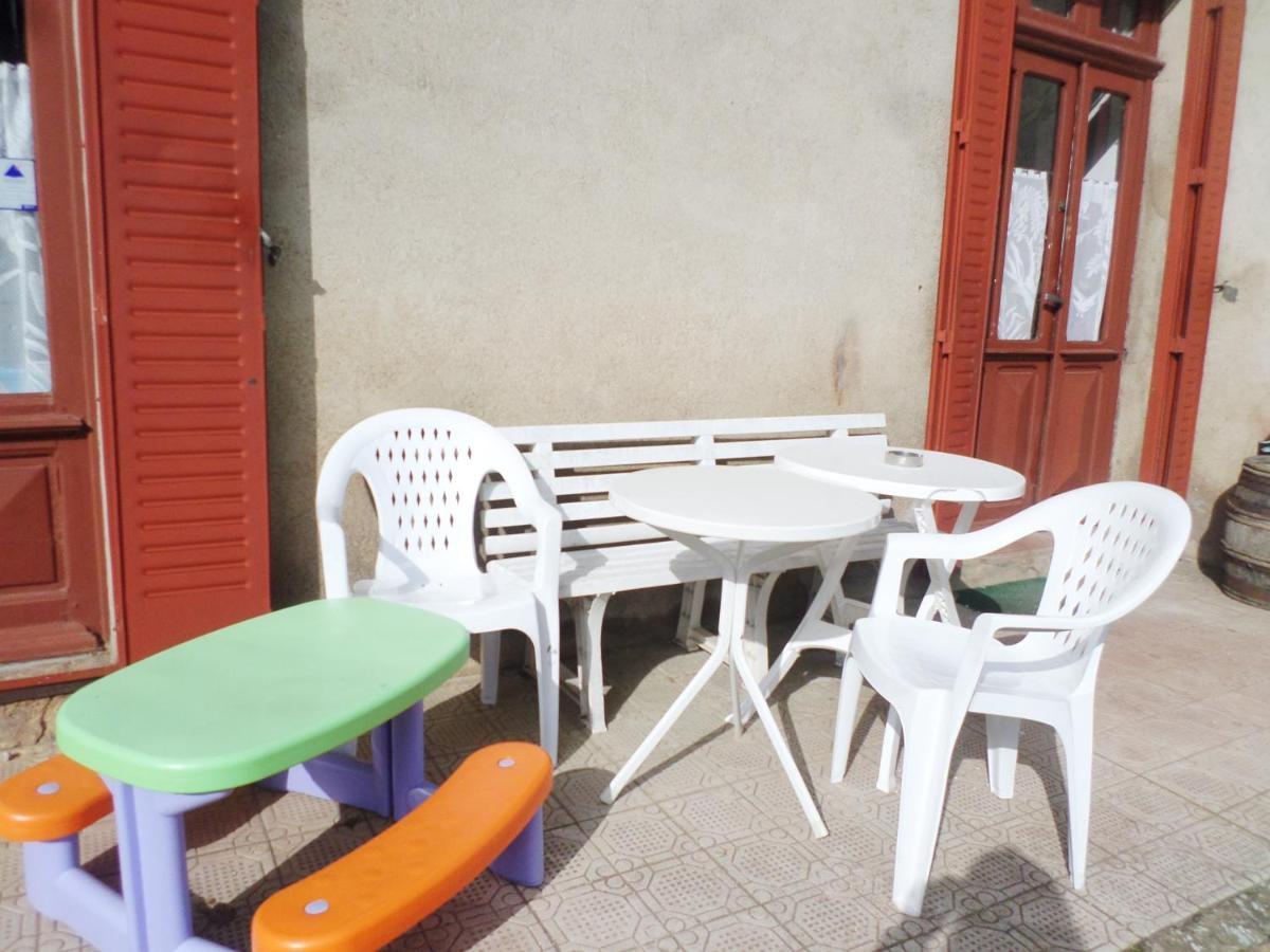 Les Marronniers Acomodação com café da manhã La Chapelle-sous-Brancion Exterior foto